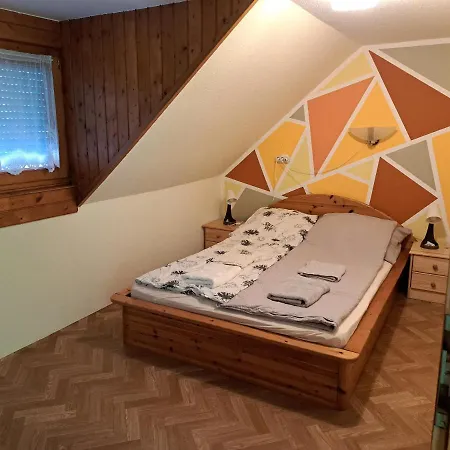 Apartman Pink Tulip House *