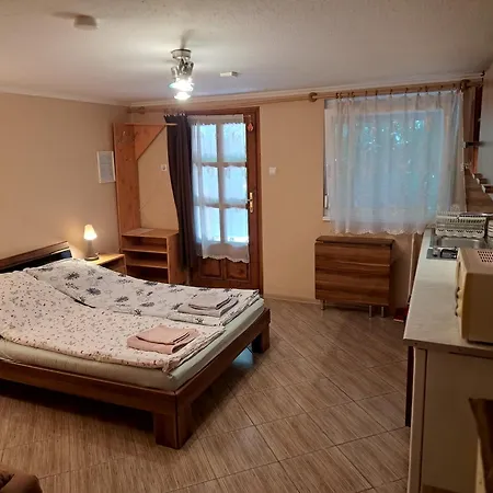 Apartment Pink Tulip House Siófok